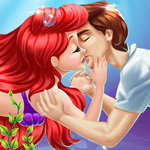 صورة Ariel And Prince Underwater Kissing